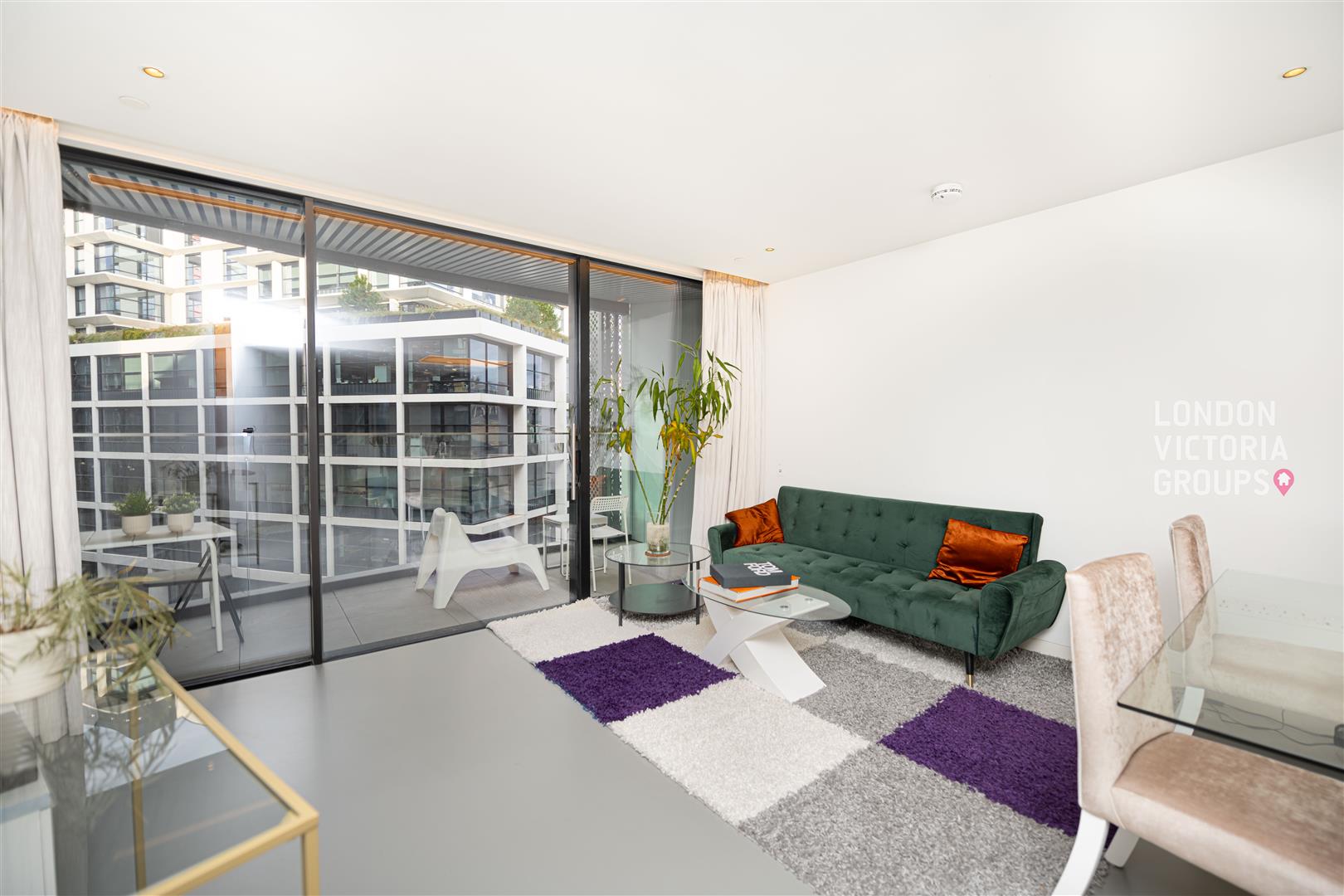 1 bed property in Gasholders Building, 1 Lewis Cubitt Square, London